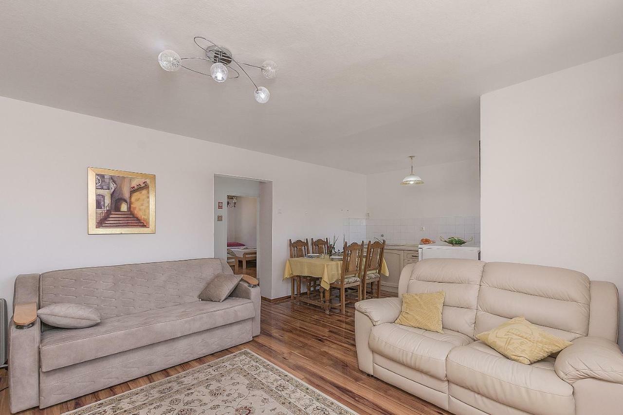Apartment Nansy Omiš Exteriér fotografie
